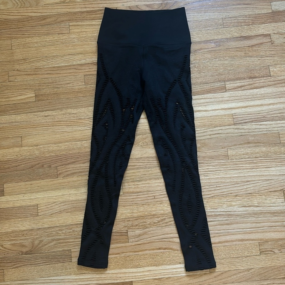 Beautifully made Avocado classic Tights! They don’t make these anymore!